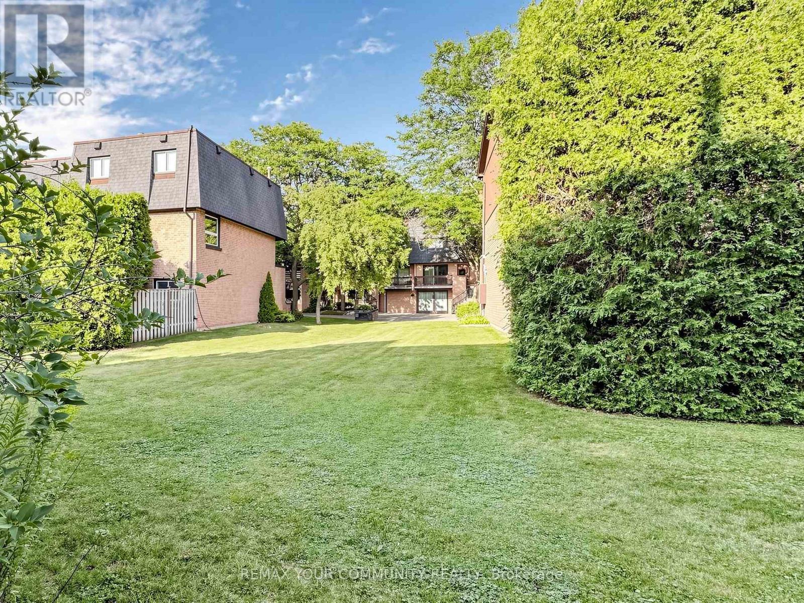 16 - 72 Ashglen Way, Markham, Ontario  L3R 3A7 - Photo 44 - N13512990