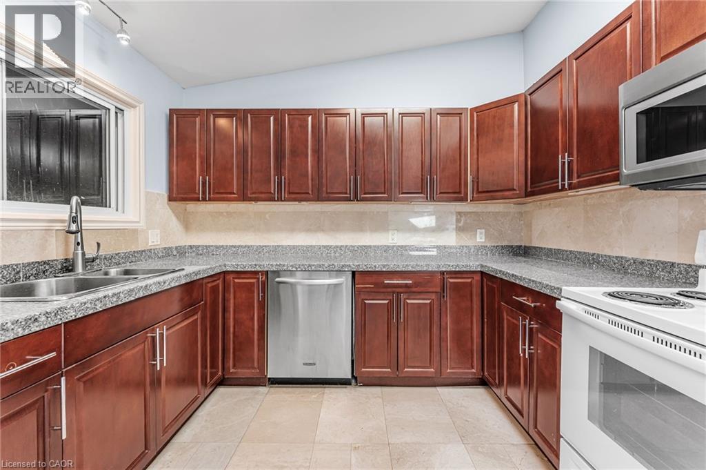 6122 Mayfair Drive, Niagara Falls, Ontario  L2J 1W1 - Photo 5 - 40816541