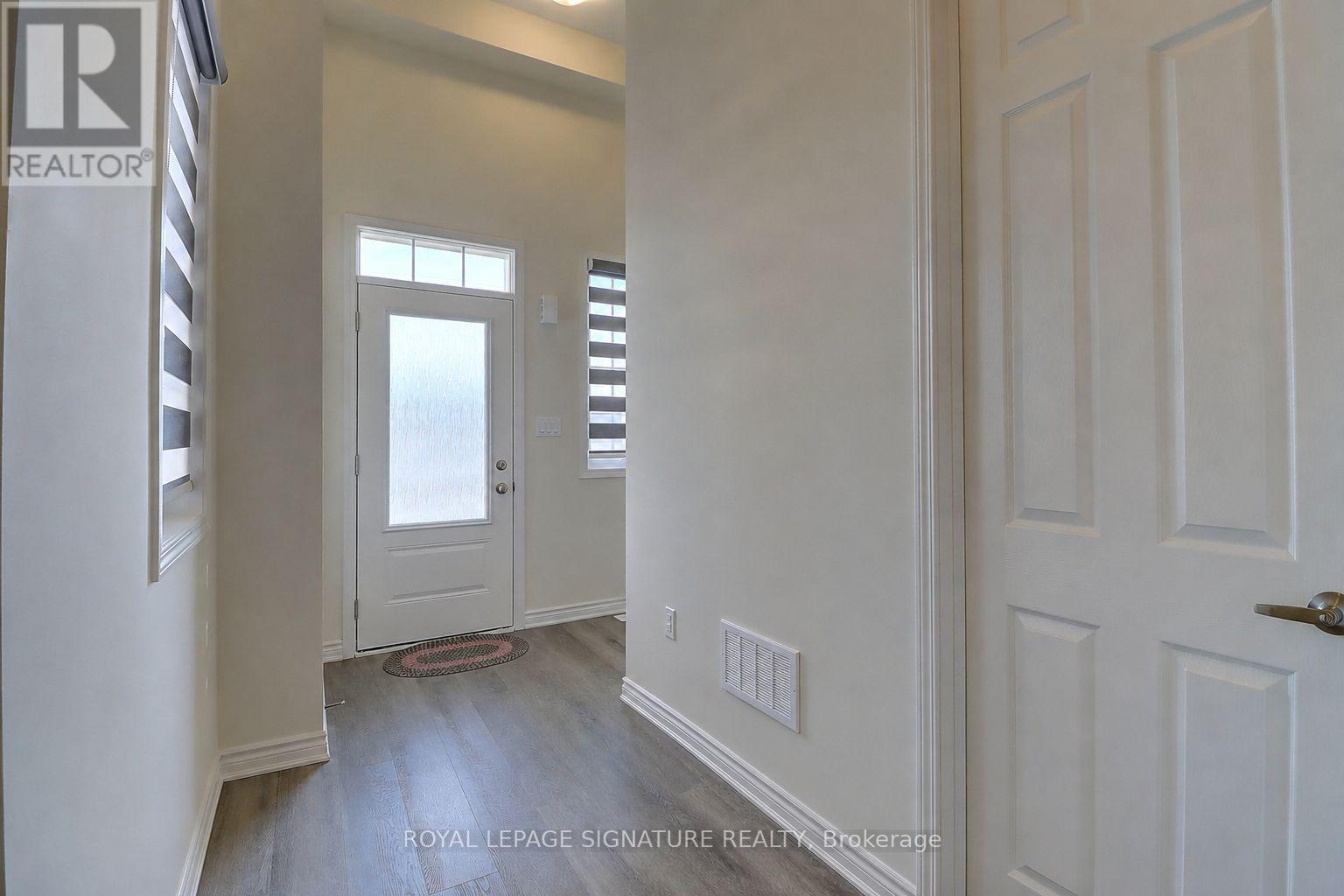 3229 Chimney Swift Crescent, Pickering, Ontario  L1X 0N3 - Photo 4 - E13506320