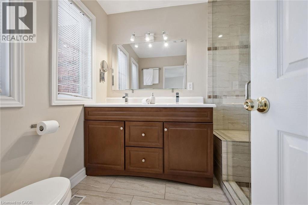 6972 Dunnview Court, Mississauga, Ontario  L5N 7E4 - Photo 12 - 40847357