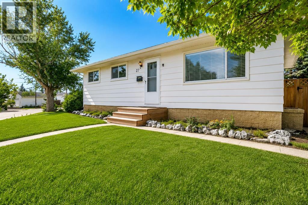 27 Dovercrest Way SE, Calgary, Alberta