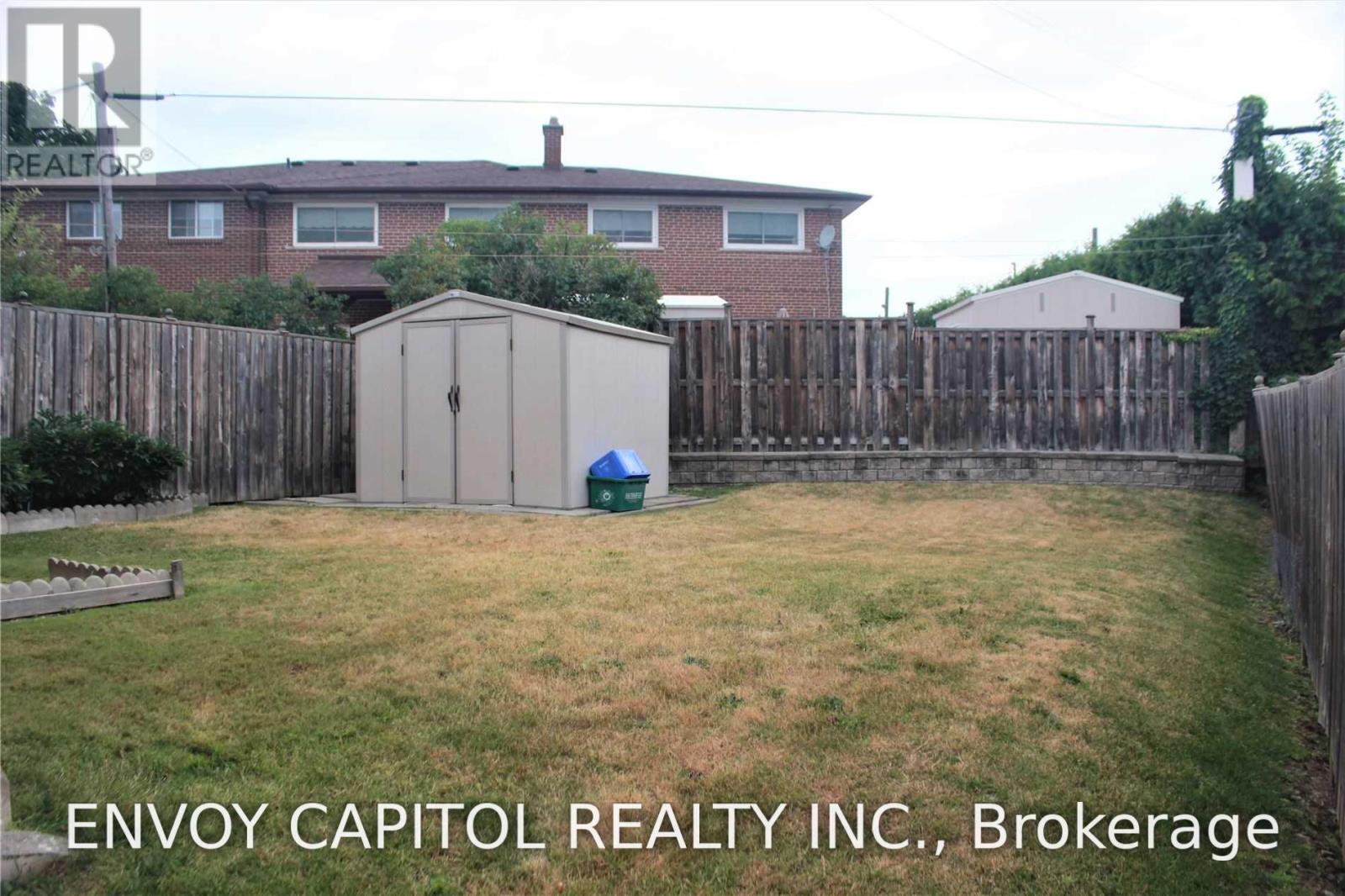 14 Faulkner Crescent, Toronto, Ontario  M9M 2C1 - Photo 28 - W13653642