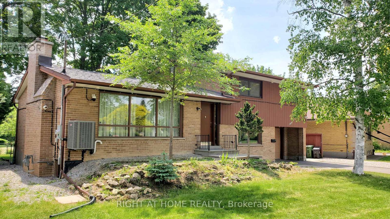 1 - 169 YORKVIEW DRIVE, Toronto, Ontario