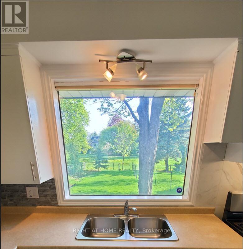 1 - 169 Yorkview Drive, Toronto, Ontario M2R 1K2 - Photo 10 - C13654844