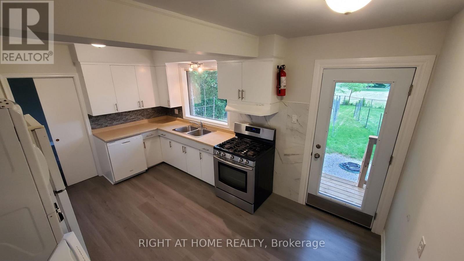 1 - 169 Yorkview Drive, Toronto, Ontario M2R 1K2 - Photo 8 - C13654844