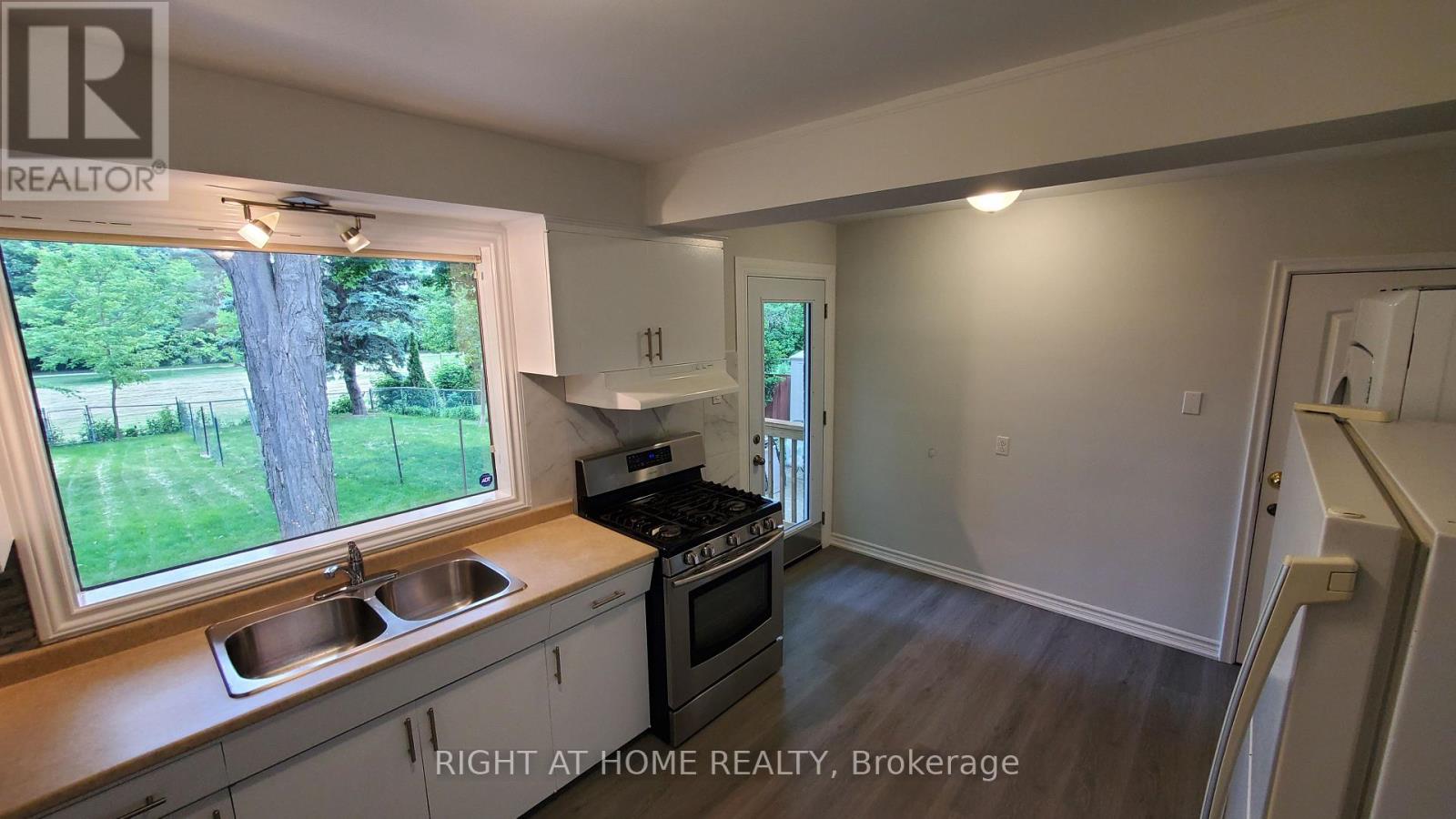 1 - 169 Yorkview Drive, Toronto, Ontario M2R 1K2 - Photo 9 - C13654844
