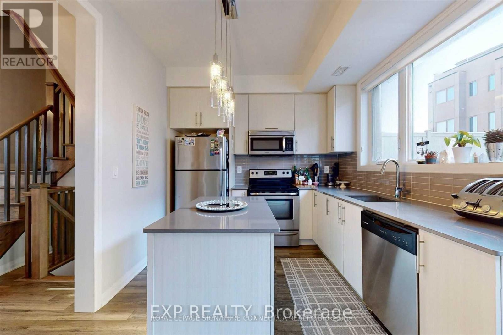 16 Caroline Carpenter Grove, Toronto, Ontario  M3K 0B1 - Photo 9 - W13654840