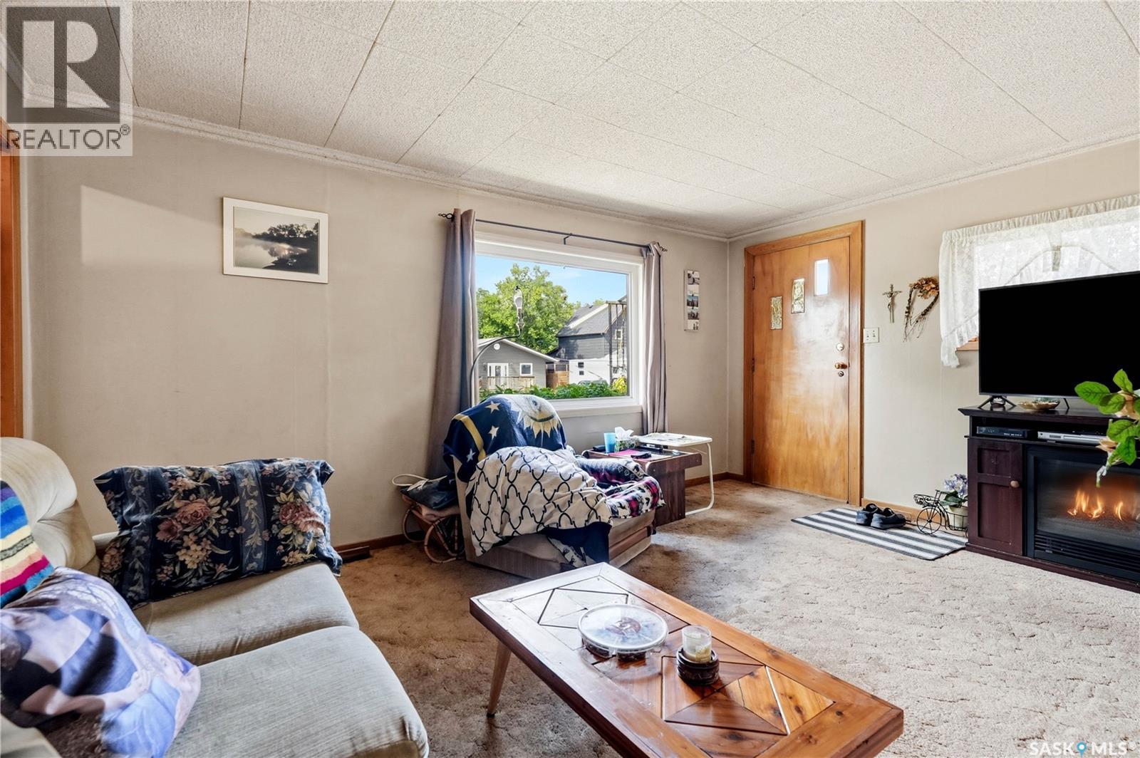 75 Iroquois Street W, Moose Jaw, Saskatchewan  S6H 5A4 - Photo 3 - SK044875