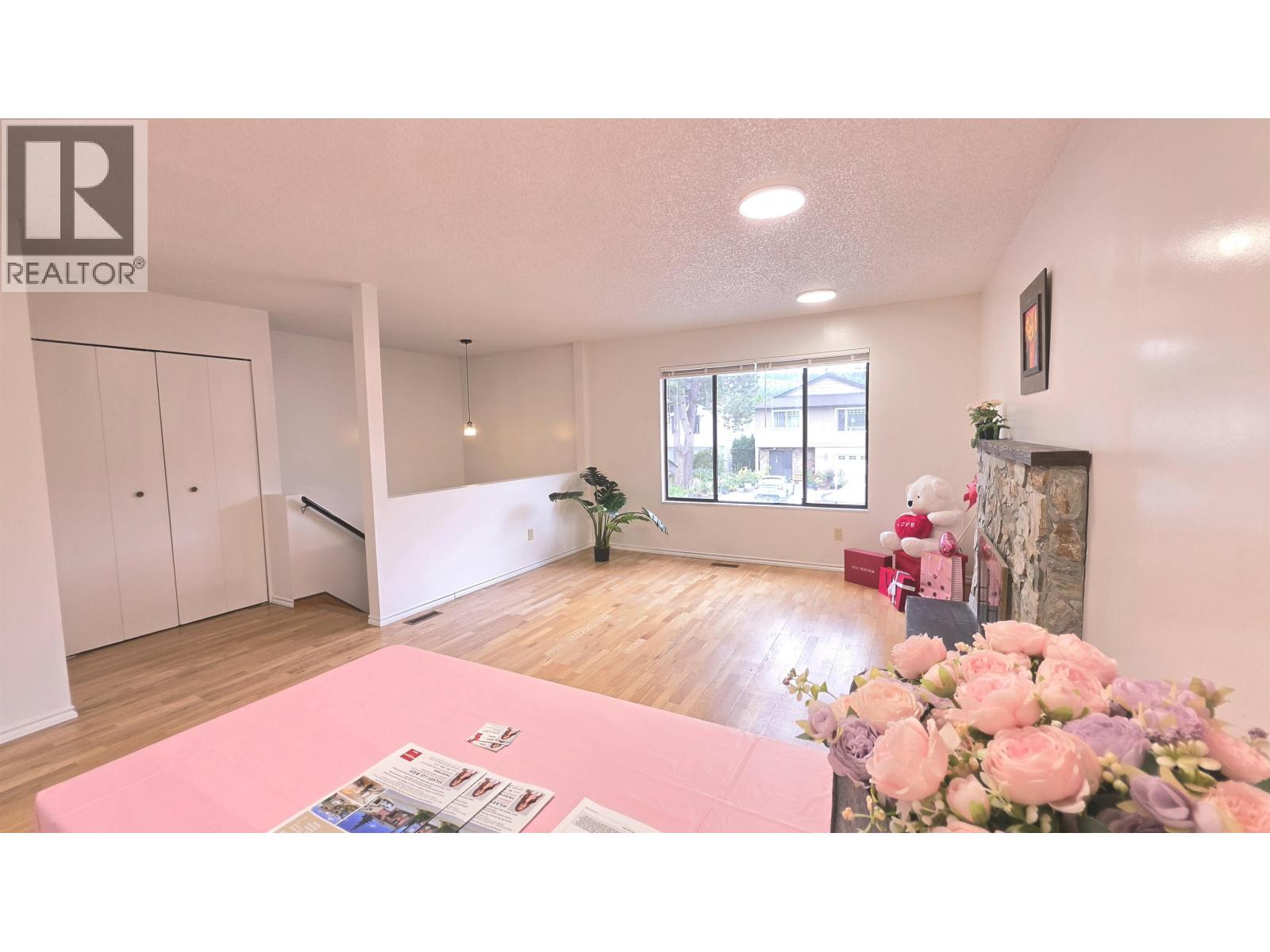 3220 Harwood Avenue, Coquitlam, British Columbia  V3E 1T8 - Photo 7 - R3149123