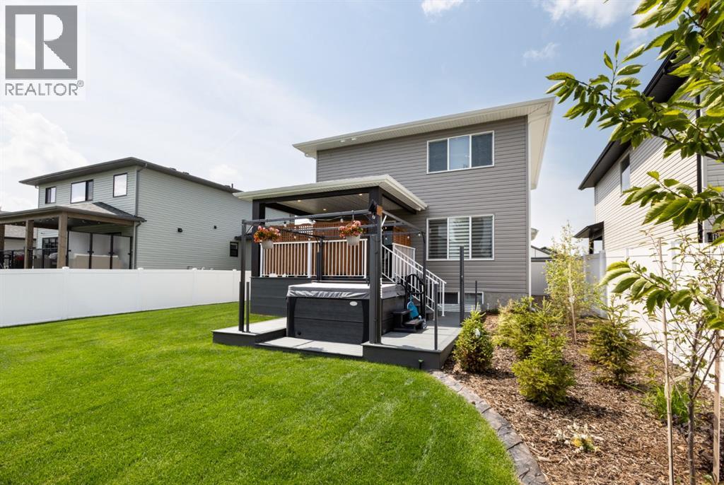 22 Napoleon Meadows Way, Innisfail, Alberta  T4G 0N6 - Photo 8 - A2328524