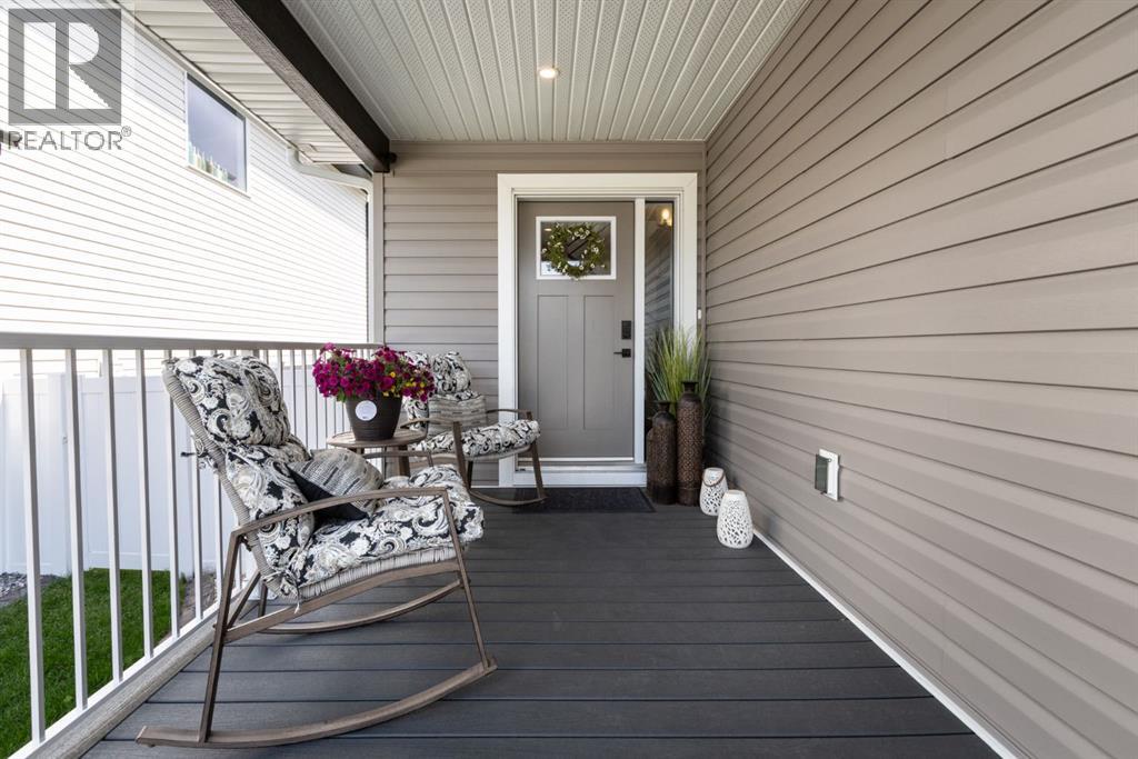 22 Napoleon Meadows Way, Innisfail, Alberta  T4G 0N6 - Photo 4 - A2328524