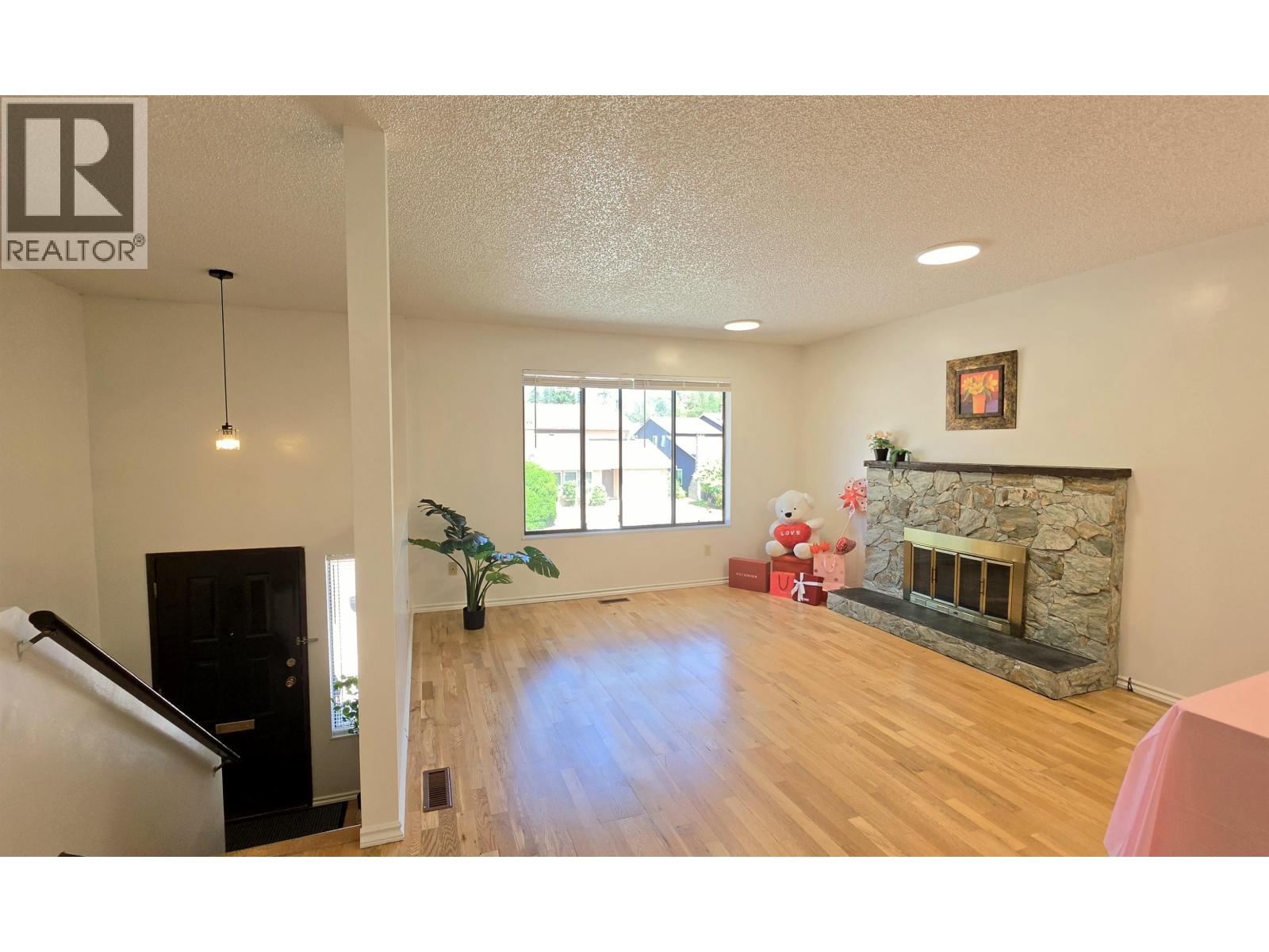 3220 Harwood Avenue, Coquitlam, British Columbia  V3E 1T8 - Photo 32 - R3149123