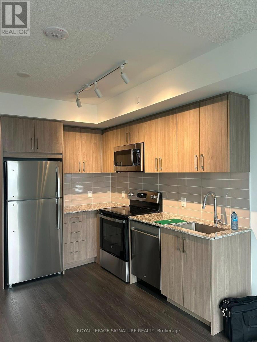 1409 - 4010 Eglinton Avenue W, Toronto, Ontario  M9A 0G5 - Photo 3 - W13654868