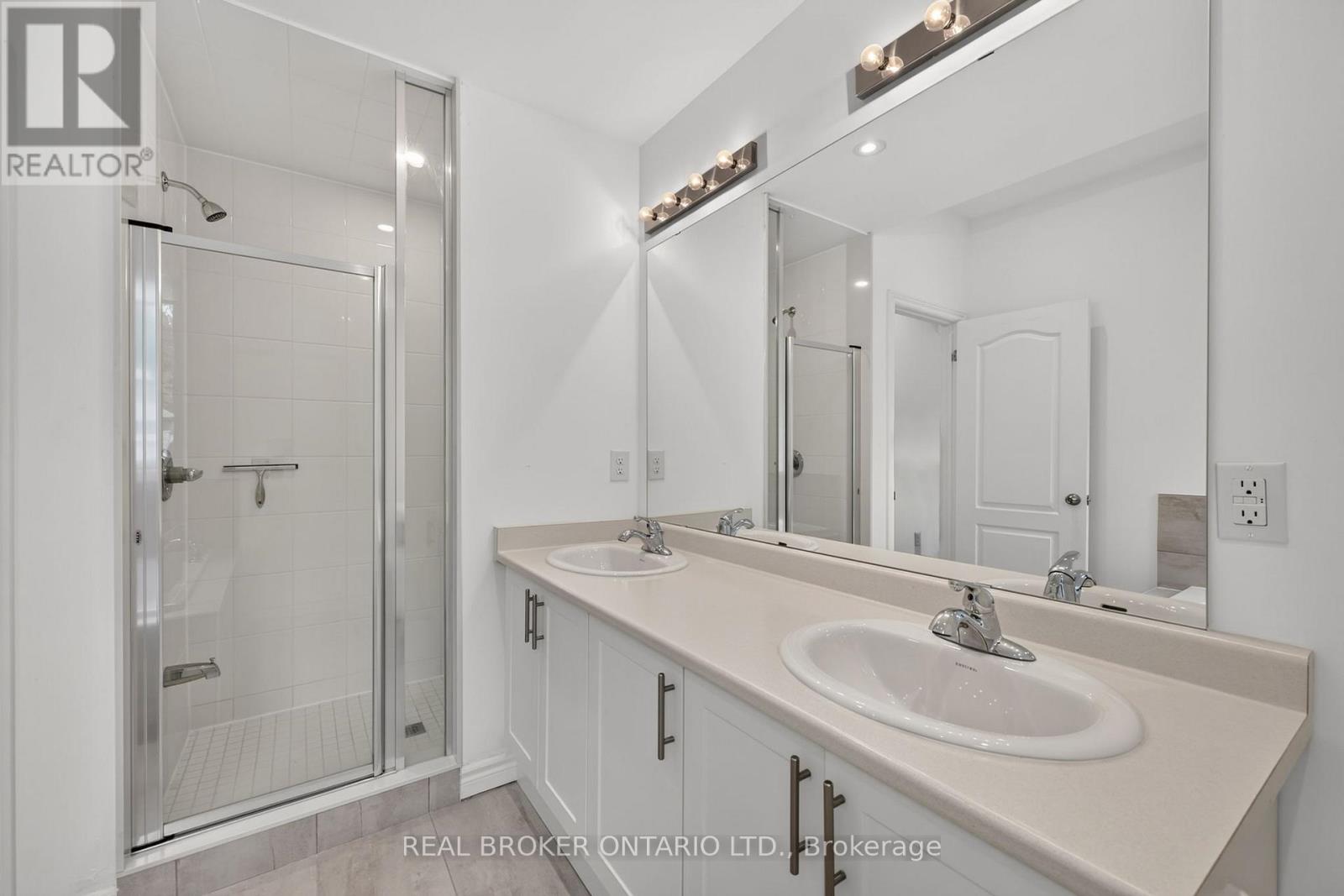 139 Marina Village Drive, Georgian Bay, Ontario  L0K 1S0 - Photo 14 - X13499326