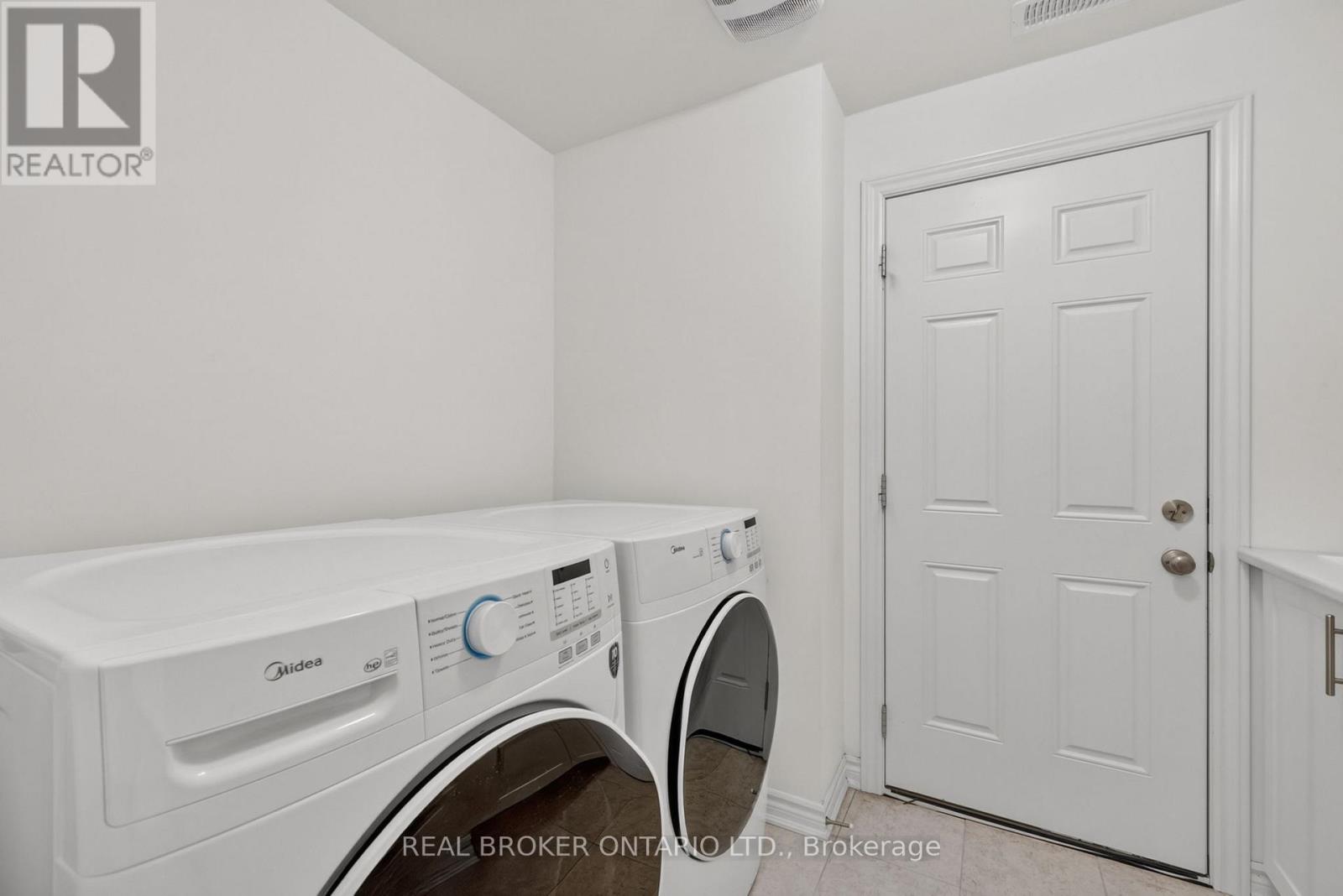 139 Marina Village Drive, Georgian Bay, Ontario  L0K 1S0 - Photo 15 - X13499326