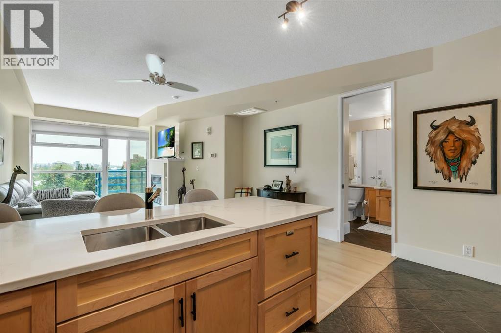 604, 205 Riverfront Avenue SW, Calgary, Alberta  t2p 5k4 - Photo 2 - A2335934