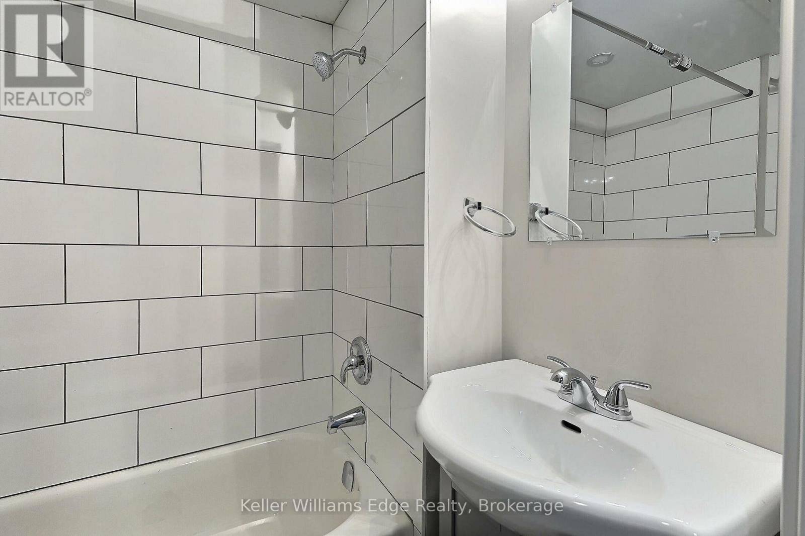 10 - 8 Tisdale Street S, Hamilton, Ontario  L8N 2V9 - Photo 7 - X13654884