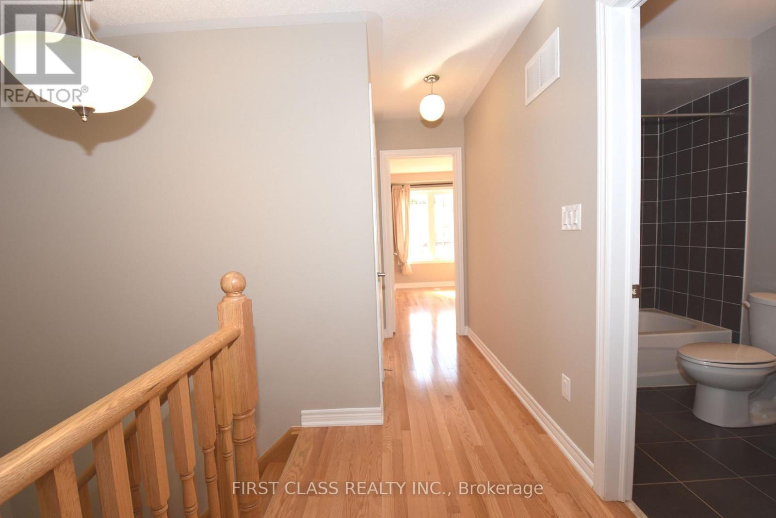 327 Doak Lane, Newmarket, Ontario  L3Y 0A7 - Photo 10 - N13654880