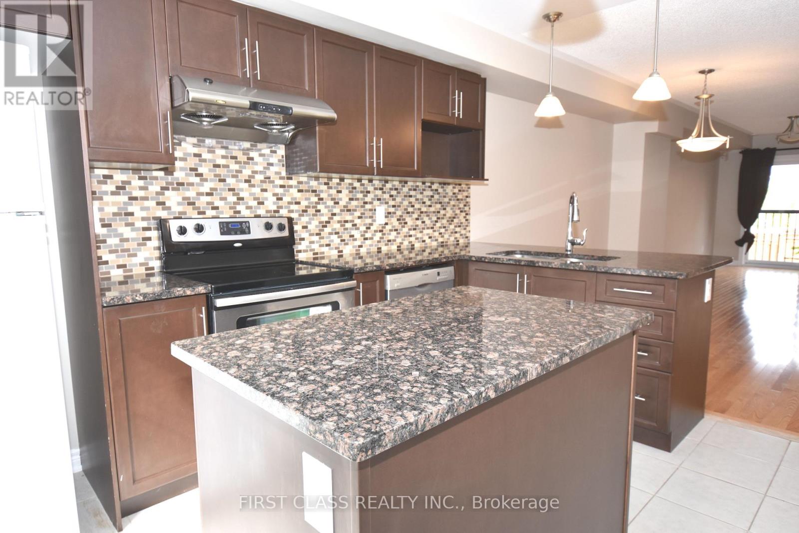 327 Doak Lane, Newmarket, Ontario  L3Y 0A7 - Photo 6 - N13654880