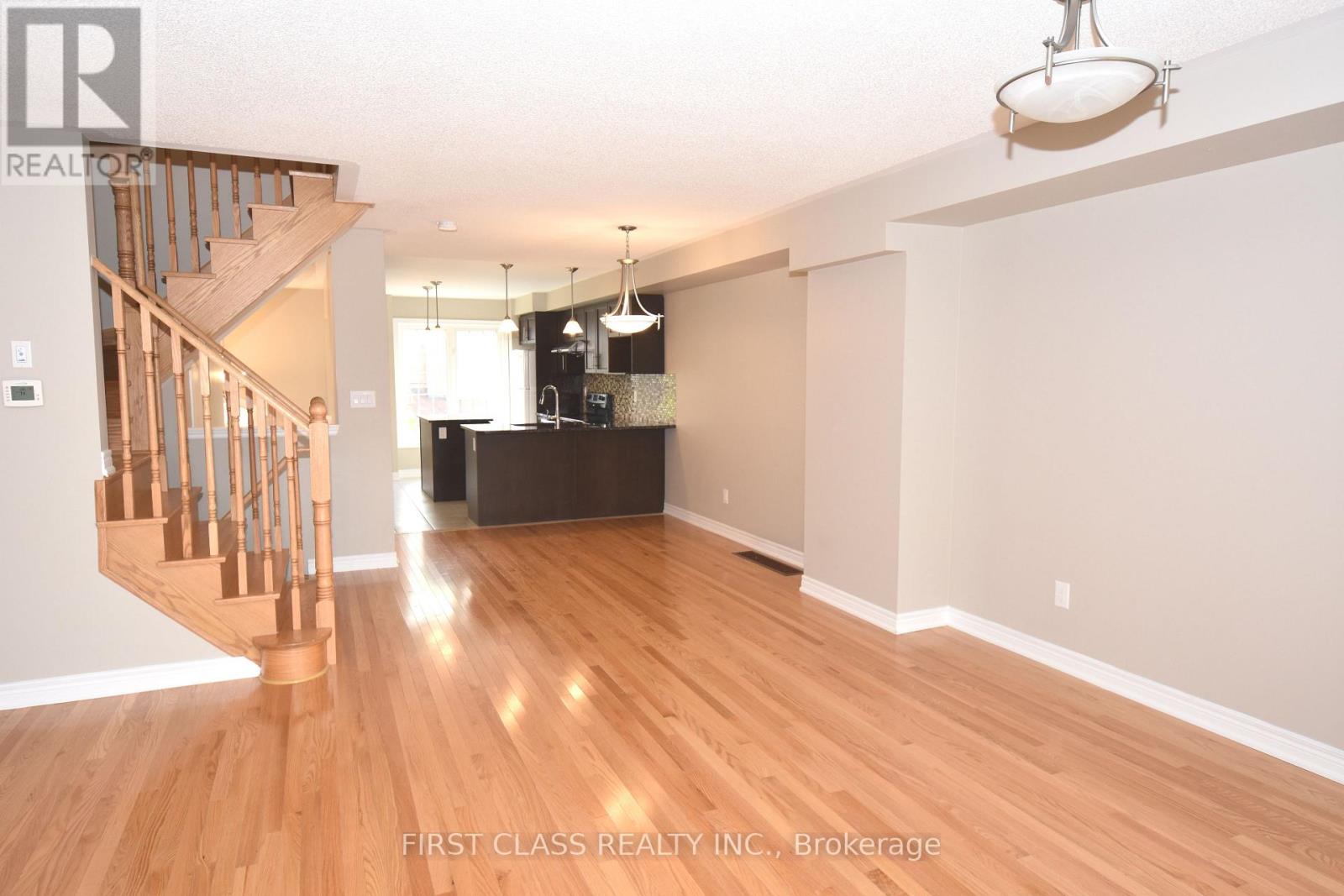 327 Doak Lane, Newmarket, Ontario  L3Y 0A7 - Photo 7 - N13654880