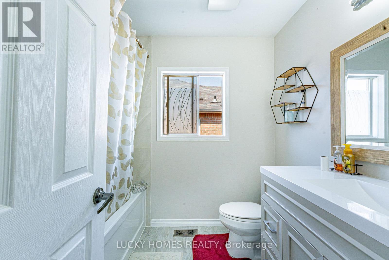 65 Lyfytt Crescent, Barrie, Ontario  L4N 7X5 - Photo 20 - S13654892