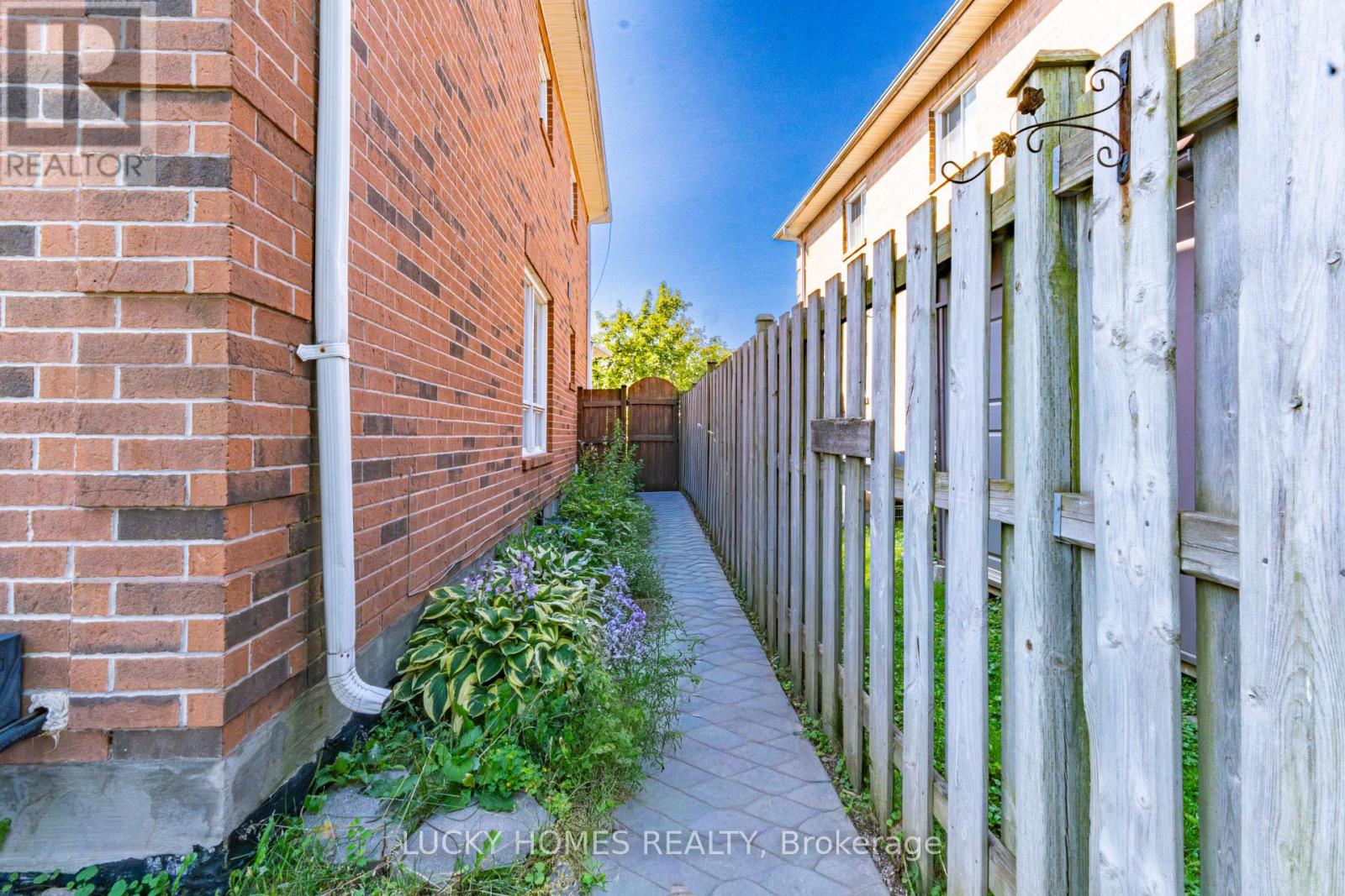 65 Lyfytt Crescent, Barrie, Ontario  L4N 7X5 - Photo 26 - S13654892