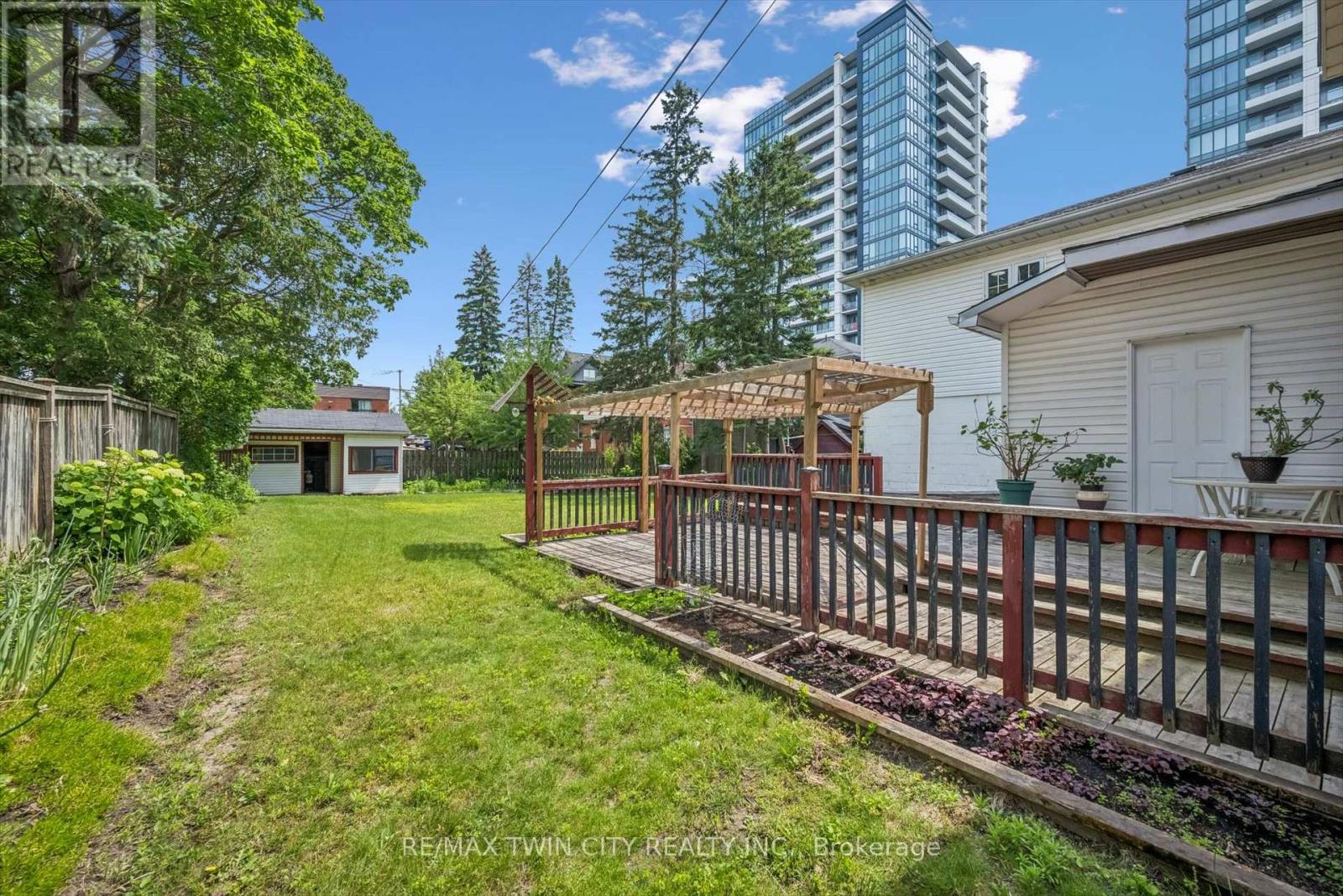 44 Walter Street, Kitchener, Ontario  N2G 1S1 - Photo 37 - X13654896