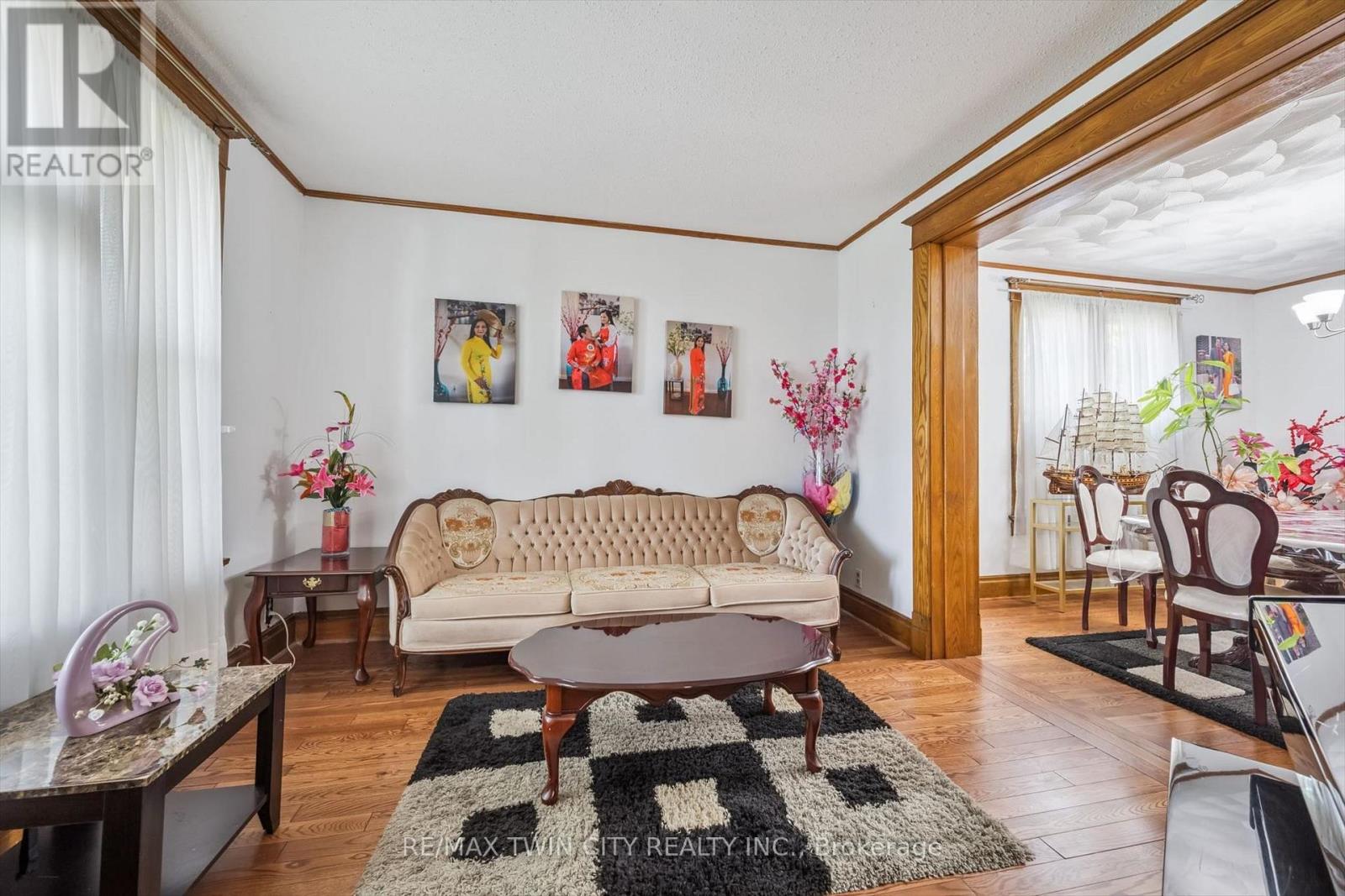 44 Walter Street, Kitchener, Ontario  N2G 1S1 - Photo 5 - X13654896
