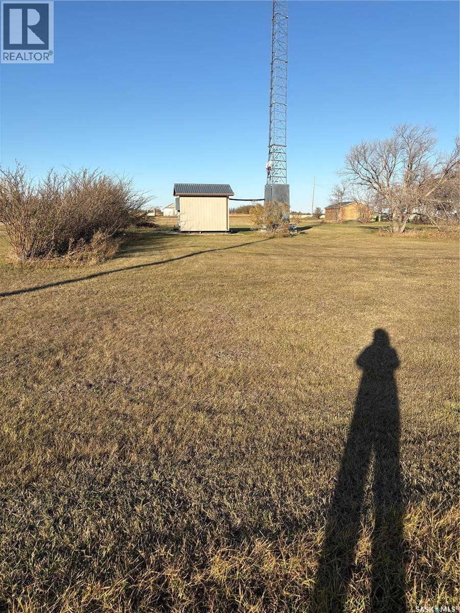 67 Brownlee Street, Tuxford, Saskatchewan  S0H 4C0 - Photo 3 - SK045037