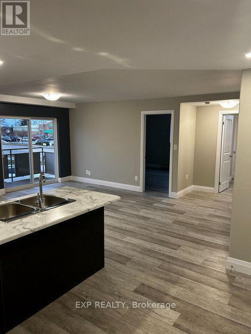 3815 Portage Road, Niagara Falls, Ontario  L2J 2L1 - Photo 2 - X13654928