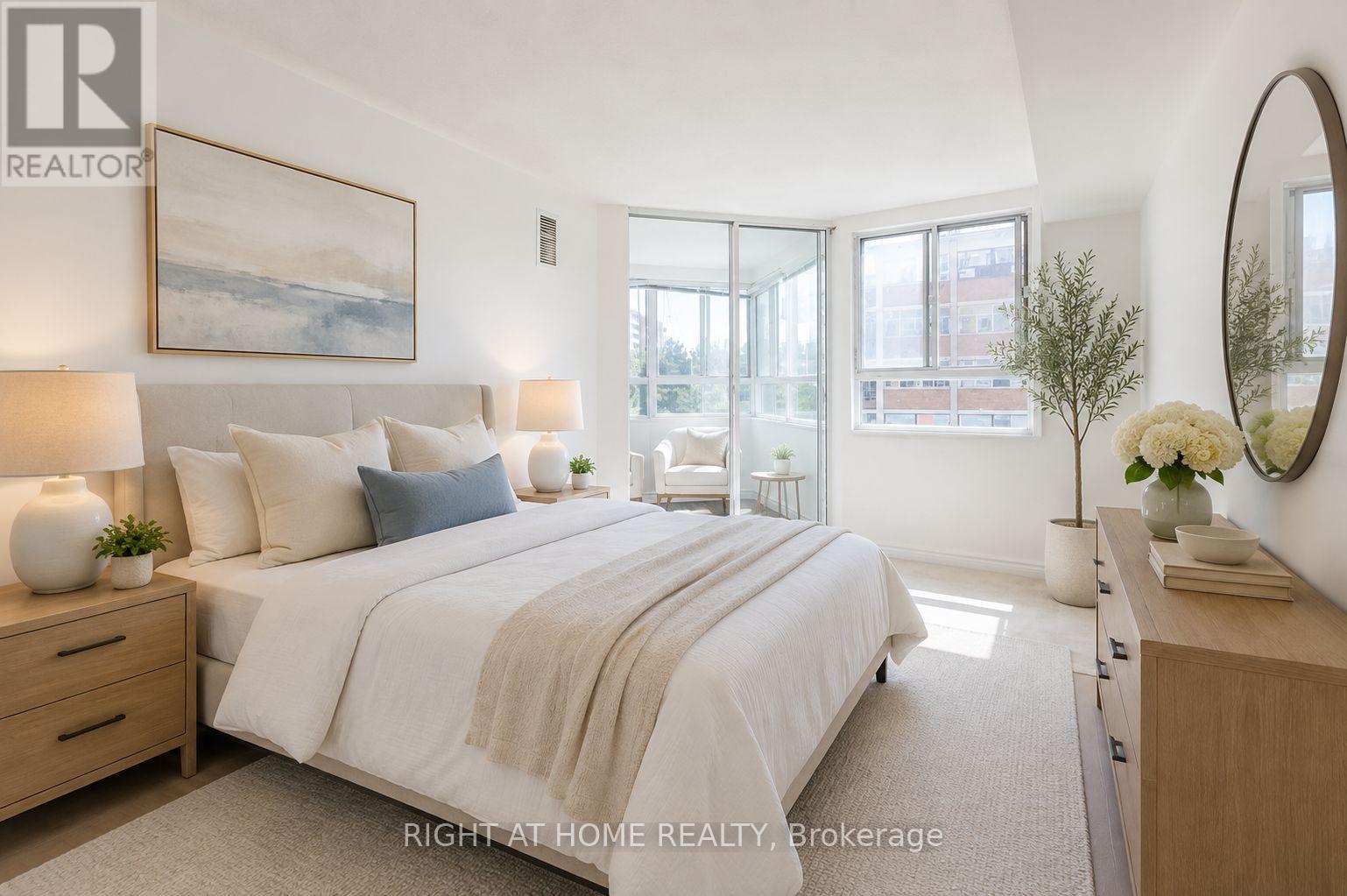 912 - 4 Park Vista Drive, Toronto, Ontario  M4B 3M8 - Photo 11 - E13654930
