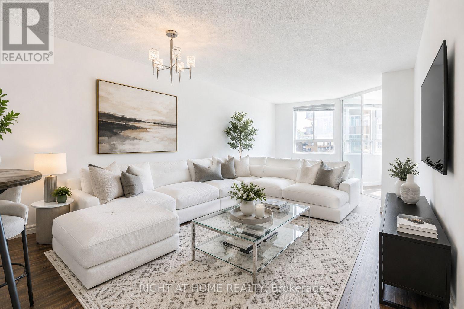 912 - 4 Park Vista Drive, Toronto, Ontario  M4B 3M8 - Photo 8 - E13654930
