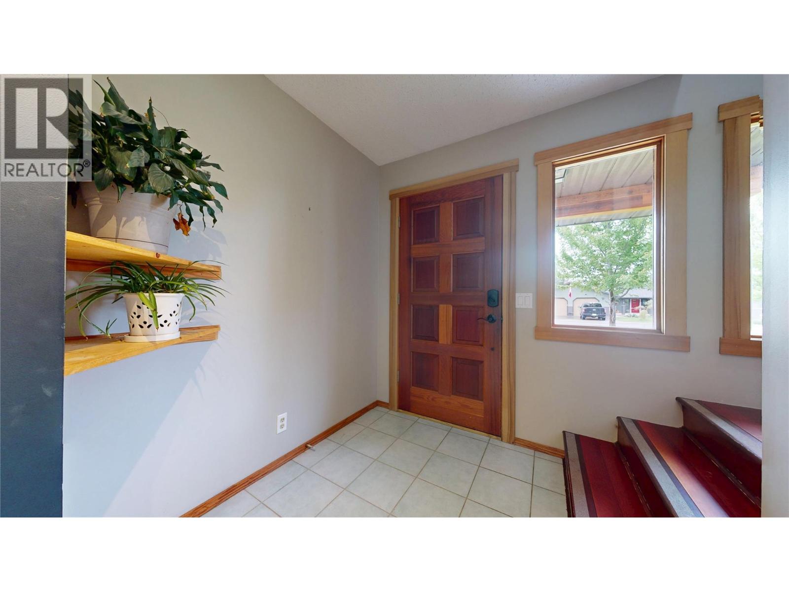 1820 Mt Connell Crescent N, Cranbrook, British Columbia  V1C 5V7 - Photo 5 - 10390110