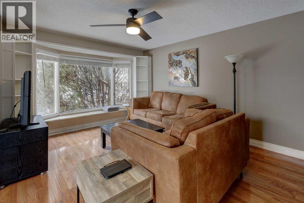 16 Martingrove Mews NE, Calgary, Alberta  T3J 2S9 - Photo 4 - A2329214