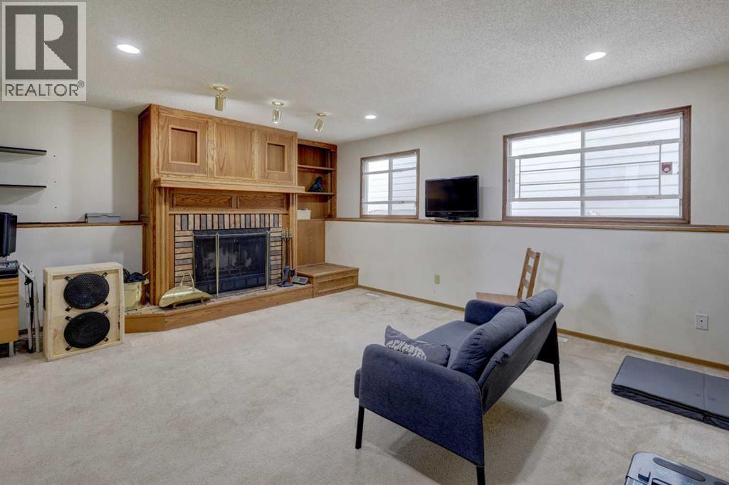 16 Martingrove Mews NE, Calgary, Alberta  T3J 2S9 - Photo 12 - A2329214