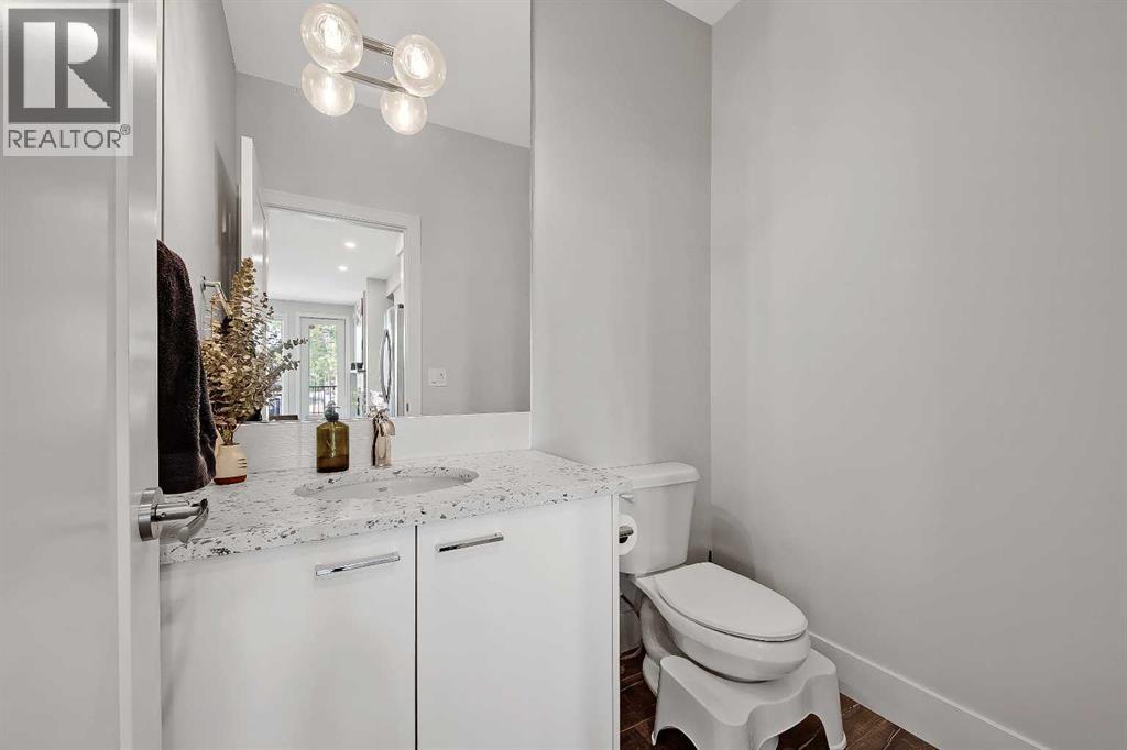 2, 1936 25a Street SW, Calgary, Alberta  T3E 1Y5 - Photo 11 - A2334739