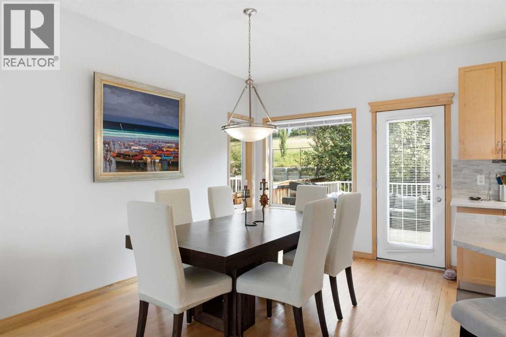 54 Rockyledge Rise NW, Calgary, Alberta  T3G 5P8 - Photo 11 - A2335267