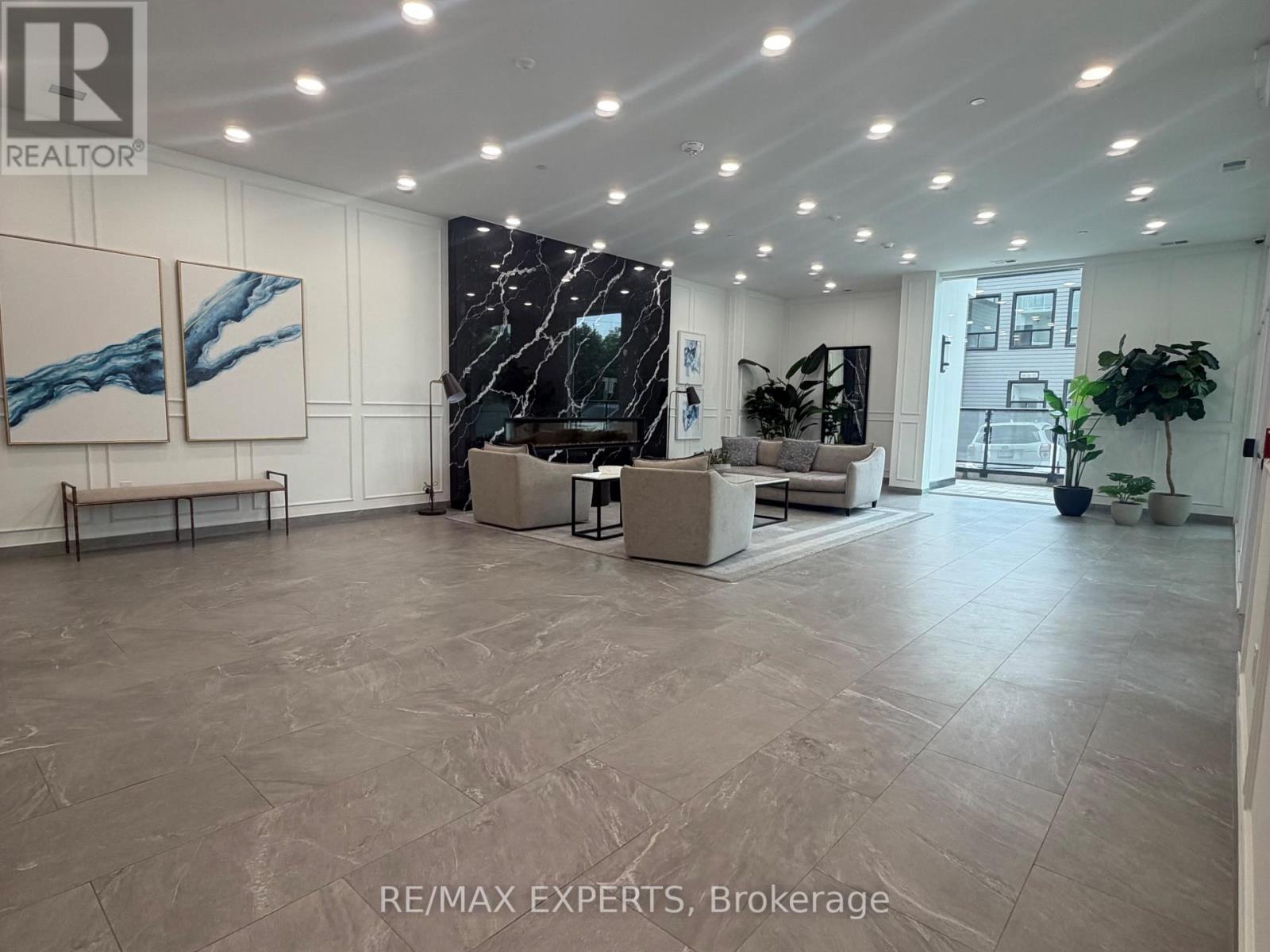 210 - 71 Wyndham Street S, Guelph, Ontario  N1E 5R3 - Photo 2 - X13654948