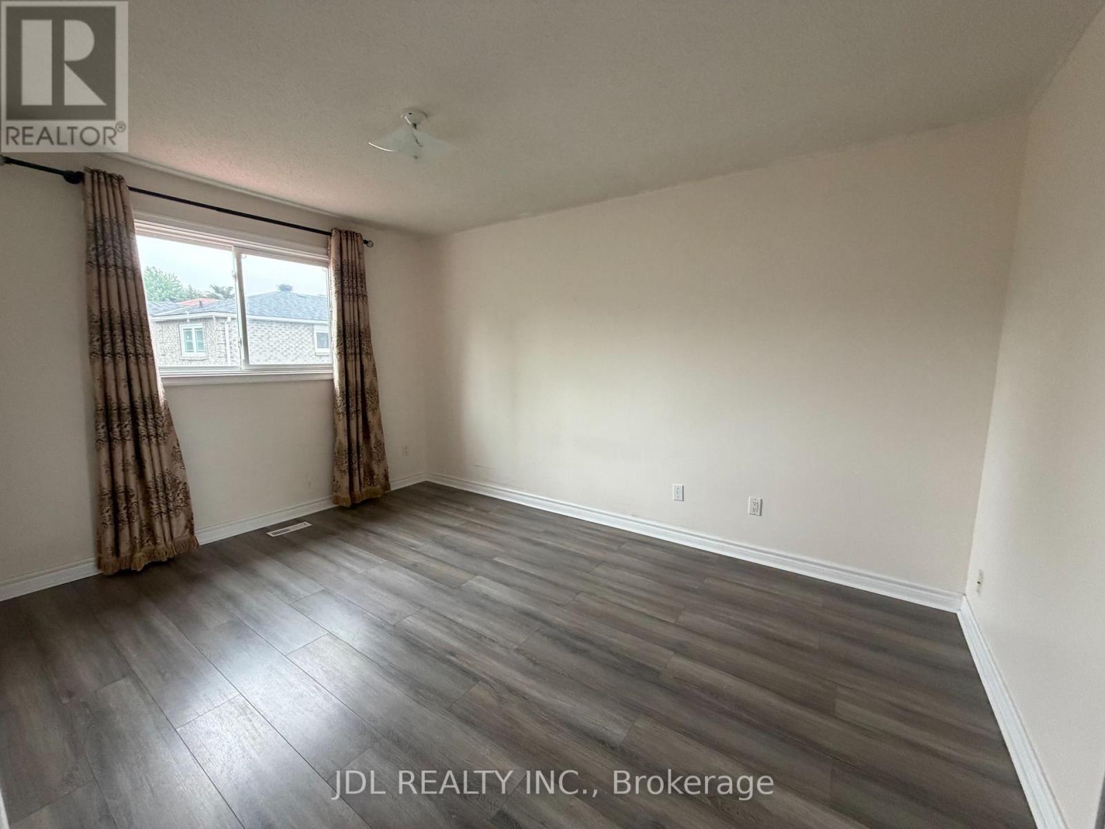 87 Strathmore Drive, Markham, Ontario  L3P 6K4 - Photo 8 - N13653314