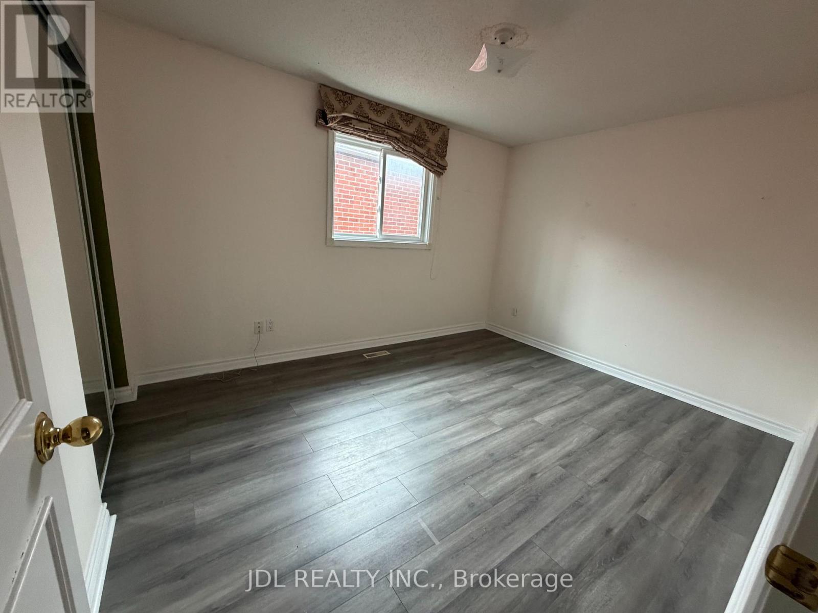 87 Strathmore Drive, Markham, Ontario  L3P 6K4 - Photo 9 - N13653314