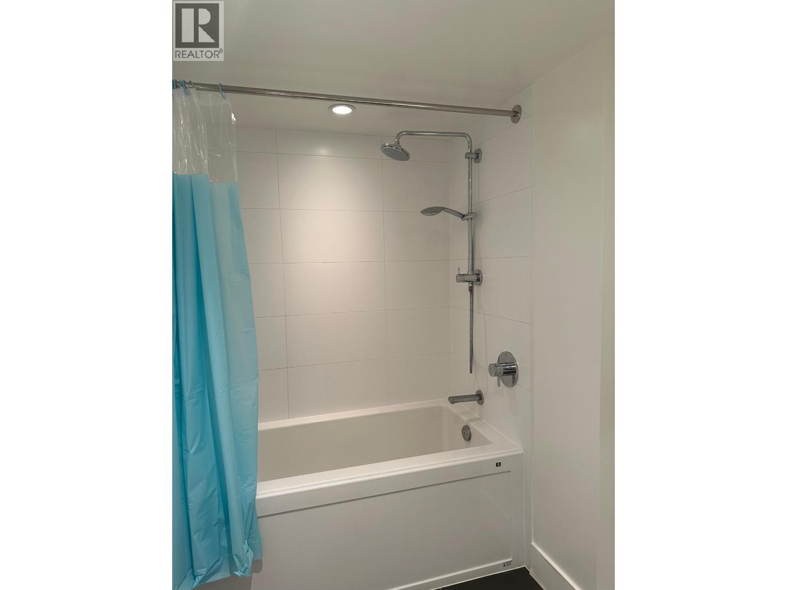 418 680 Seylynn Crescent, North Vancouver, British Columbia  V7J 0B5 - Photo 16 - R3143409