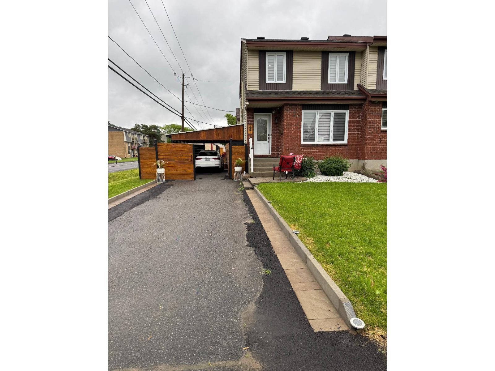 2 Rue Boyer Pincourt Quebec Canada J7W4L5 3