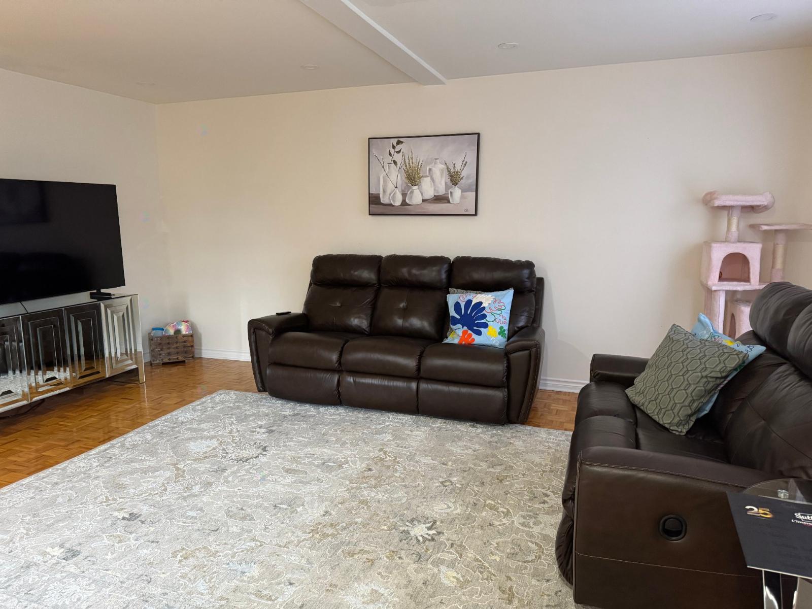 2 Rue Boyer Pincourt Quebec Canada J7W4L5 5