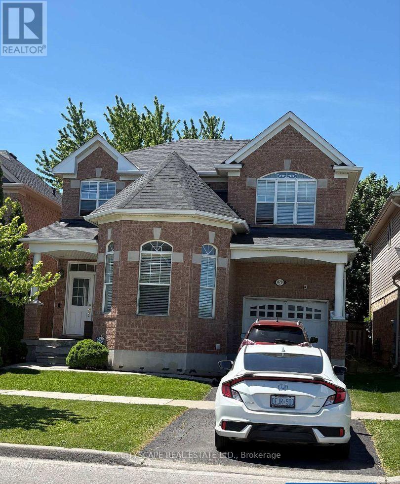 879 Bennett Boulevard, Milton, Ontario  L9T 6X9 - Photo 3 - W13248360