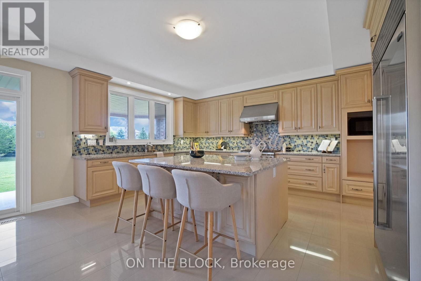 24 Whitewood Drive, Whitchurch-Stouffville, Ontario  L4A 1R9 - Photo 21 - N13654954