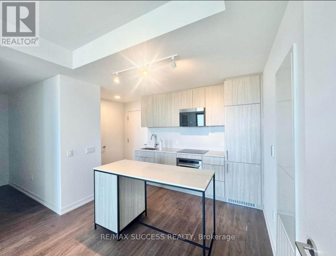 302 - 251 Masonry Way, Mississauga, Ontario  L5H 0B3 - Photo 2 - W13654952