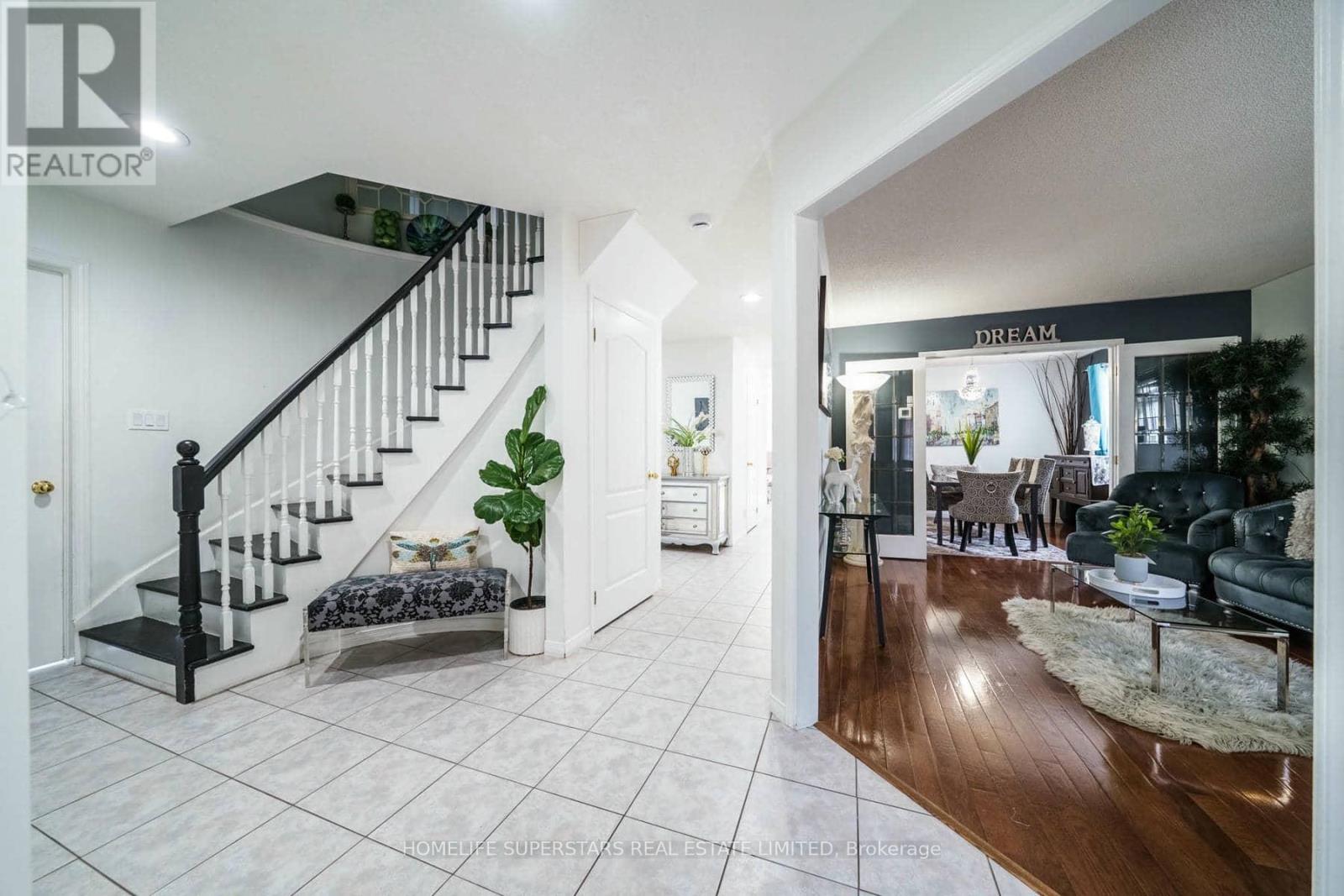 61 Lawnhurst Drive, Hamilton, Ontario  L8V 4N9 - Photo 7 - X13654960