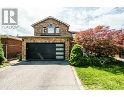 61 LAWNHURST DRIVE, Hamilton, Ontario