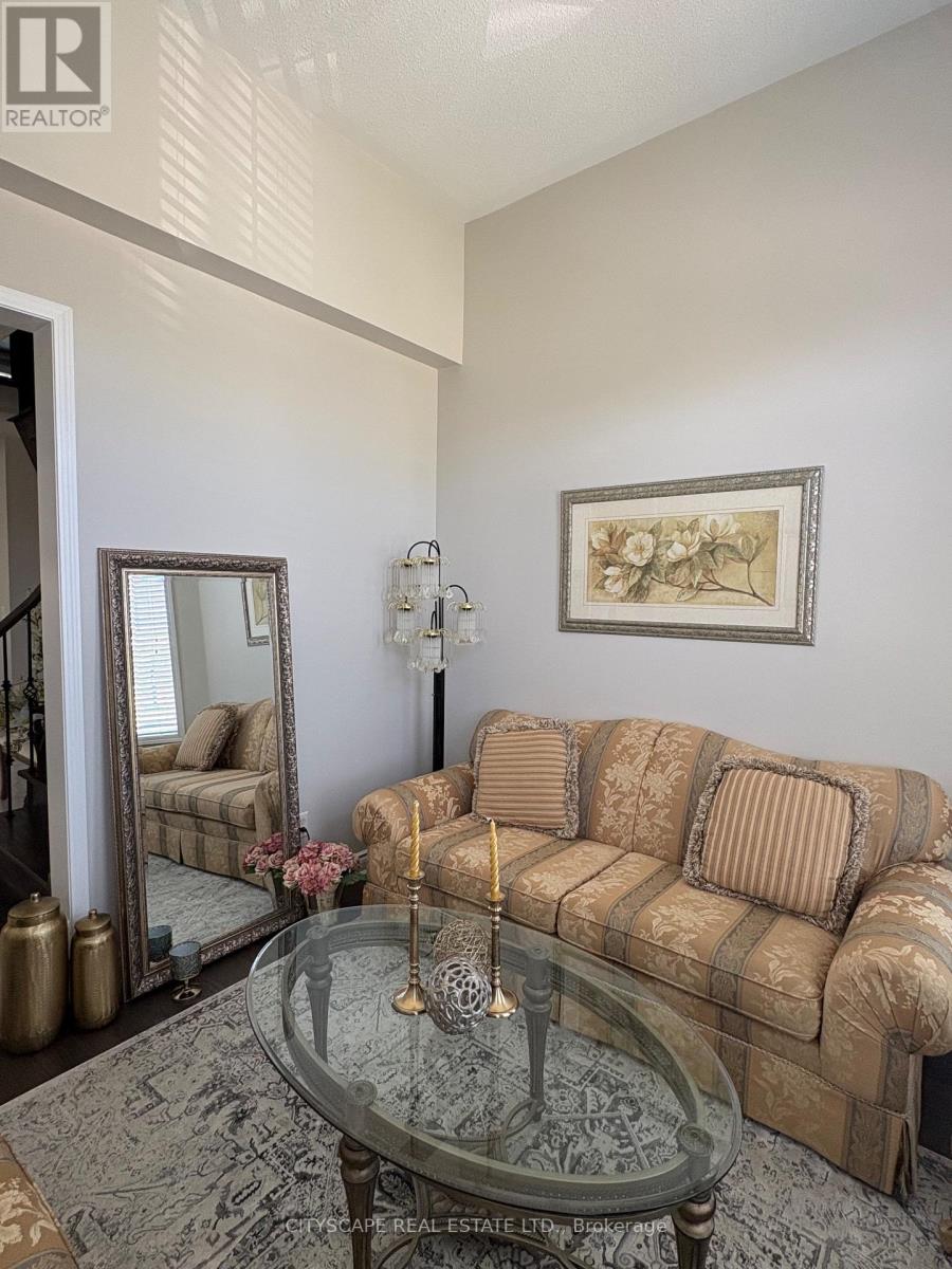 879 Bennett Boulevard, Milton, Ontario L9T 6X9 - Photo 6 - W13248360
