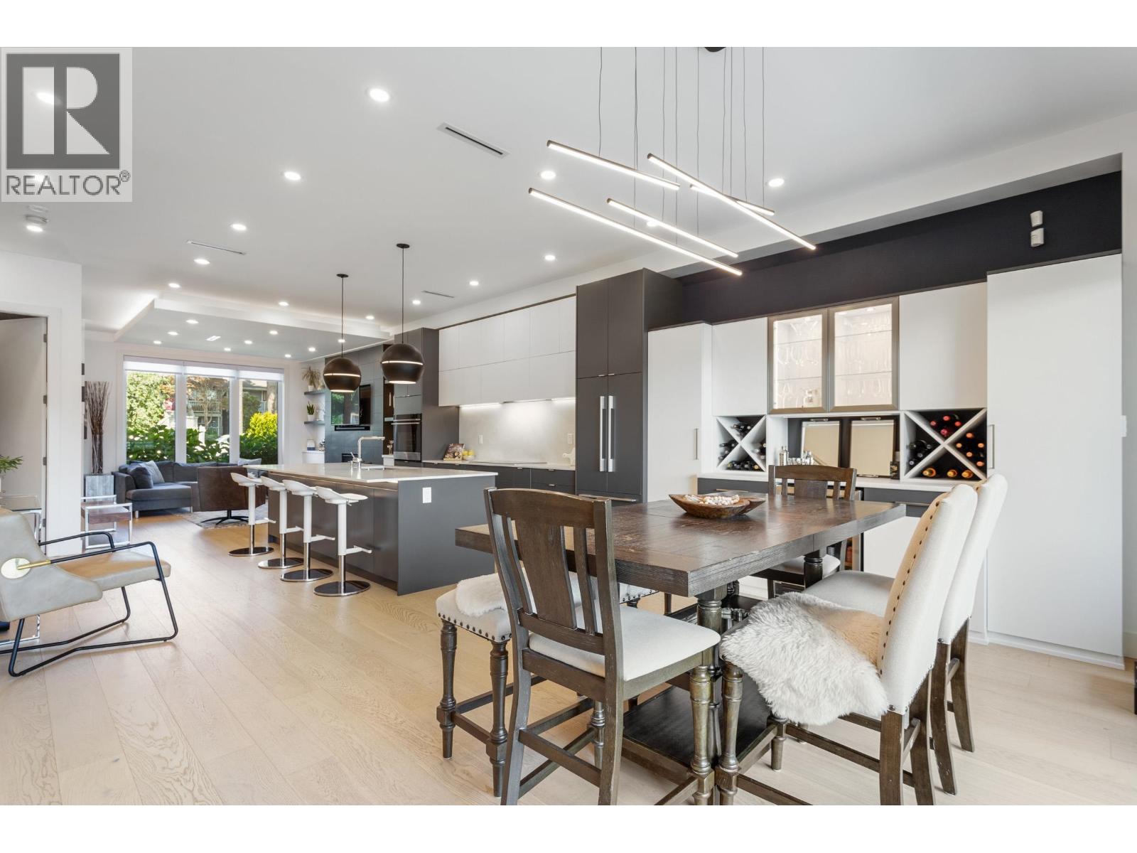 609 E 4th Street, North Vancouver, British Columbia  V7L 1J9 - Photo 10 - R3151368